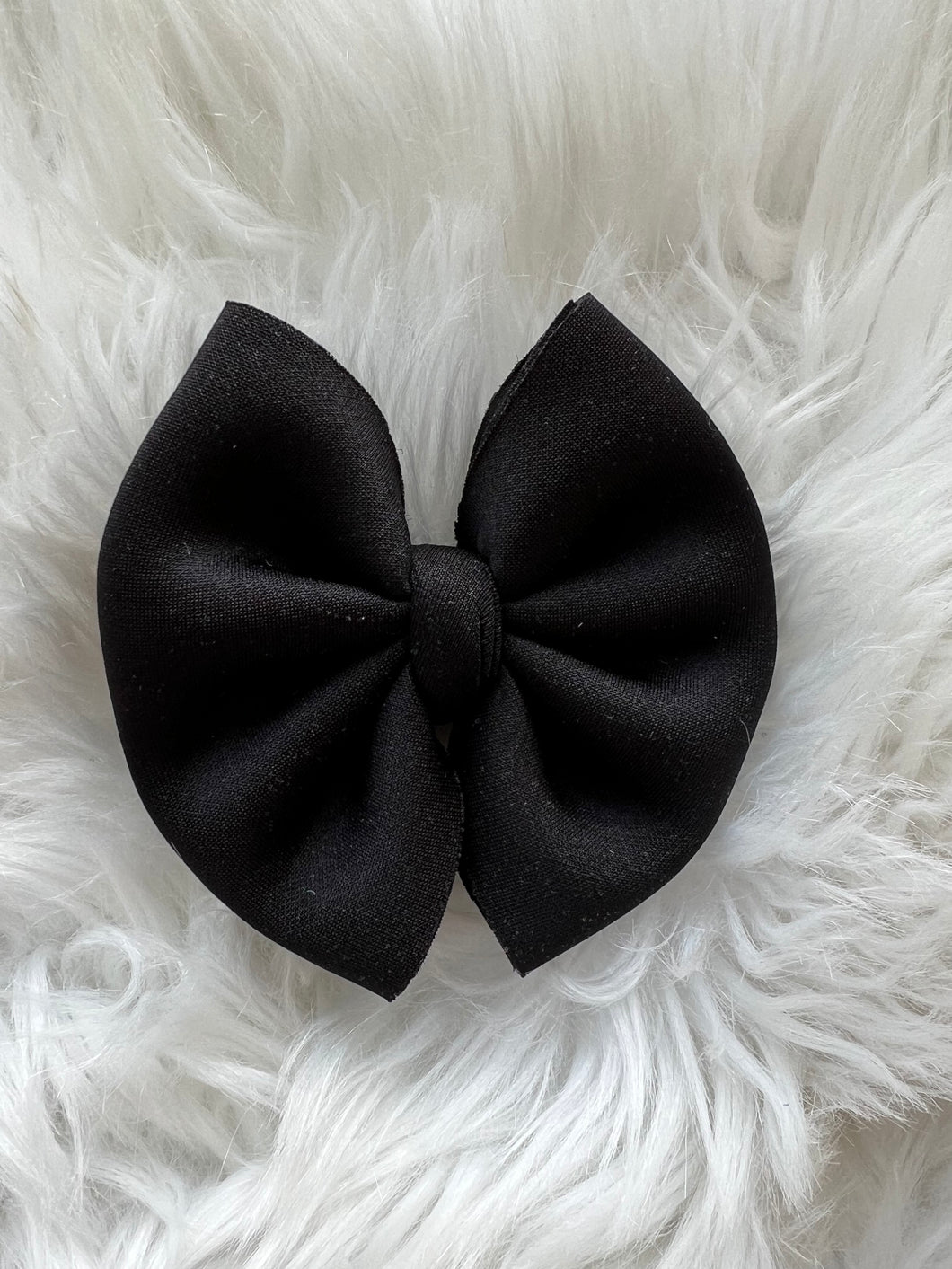 BLACK PUFF BOW